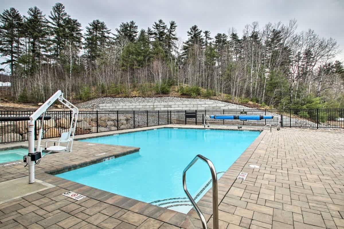 True Upscale Ski In & Out Condo With Pool & Hot Tub Conway Exterior photo