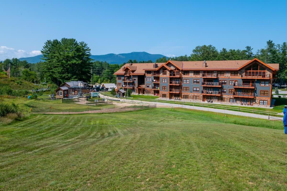 True Upscale Ski In & Out Condo With Pool & Hot Tub Conway Exterior photo